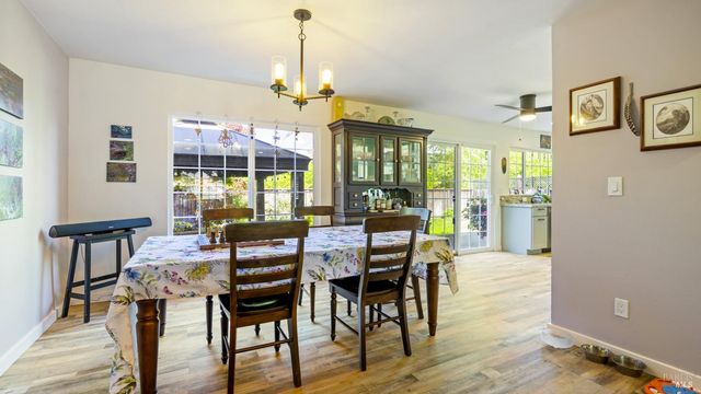 868 Holly Ave, Rohnert Park, CA 94928