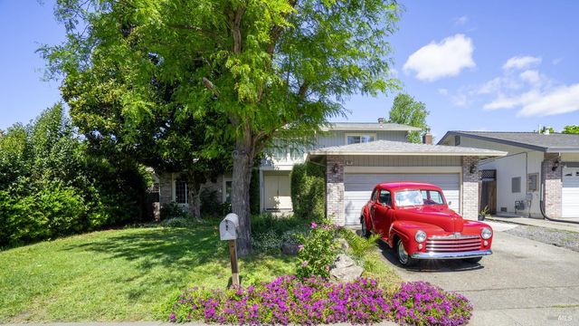 868 Holly Ave, Rohnert Park, CA 94928