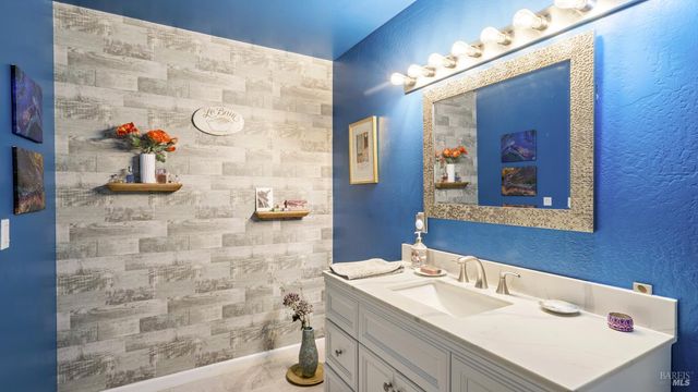 868 Holly Ave, Rohnert Park, CA 94928