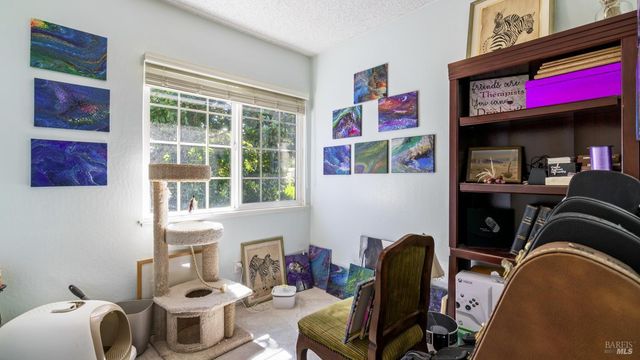 868 Holly Ave, Rohnert Park, CA 94928