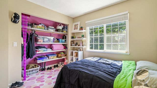868 Holly Ave, Rohnert Park, CA 94928