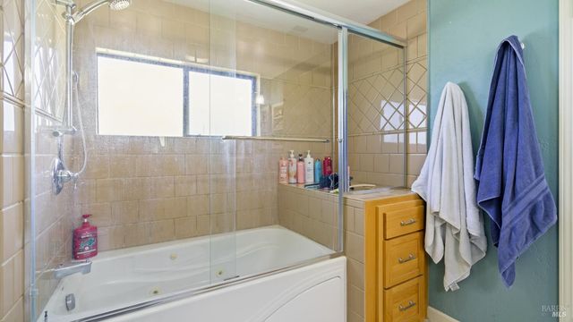 868 Holly Ave, Rohnert Park, CA 94928