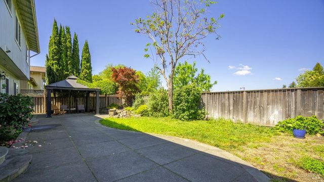 868 Holly Ave, Rohnert Park, CA 94928