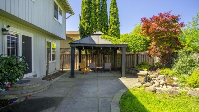 868 Holly Ave, Rohnert Park, CA 94928