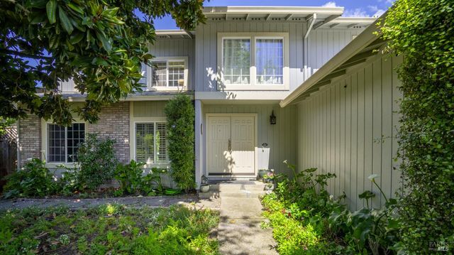 868 Holly Ave, Rohnert Park, CA 94928