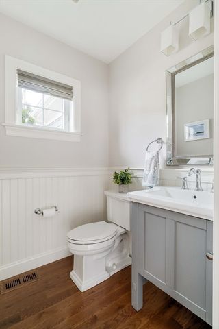 23 Cottage Lane, Mashpee, MA 02649