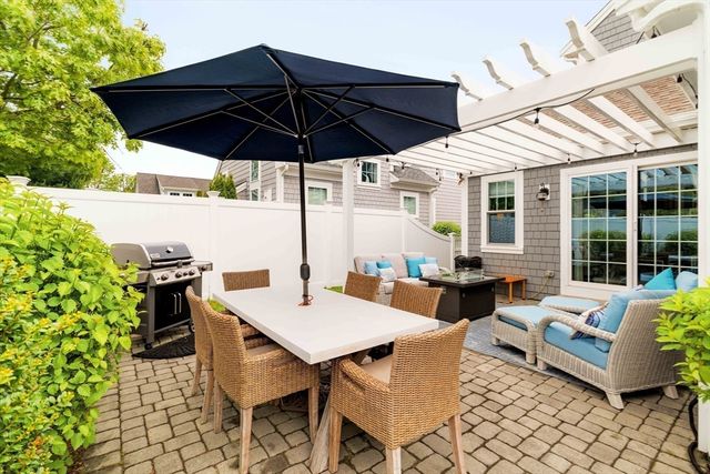 23 Cottage Lane, Mashpee, MA 02649