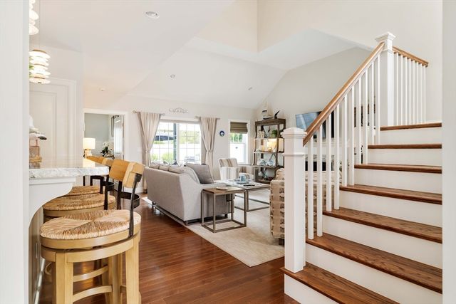 23 Cottage Lane, Mashpee, MA 02649