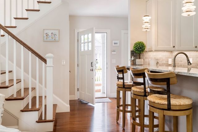 23 Cottage Lane, Mashpee, MA 02649
