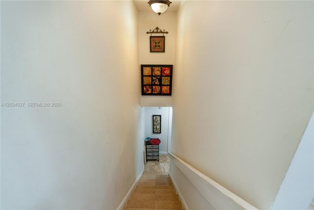 9371 Fontainebleau Boulevard I204, Miami, FL 33172