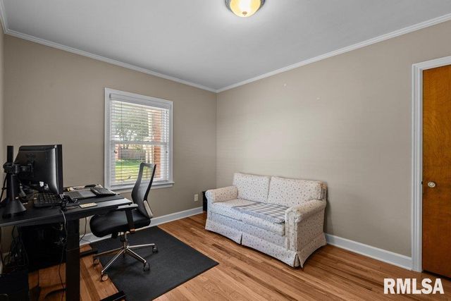 1870 25TH Avenue Court, Moline, IL 61265