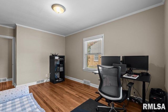 1870 25TH Avenue Court, Moline, IL 61265