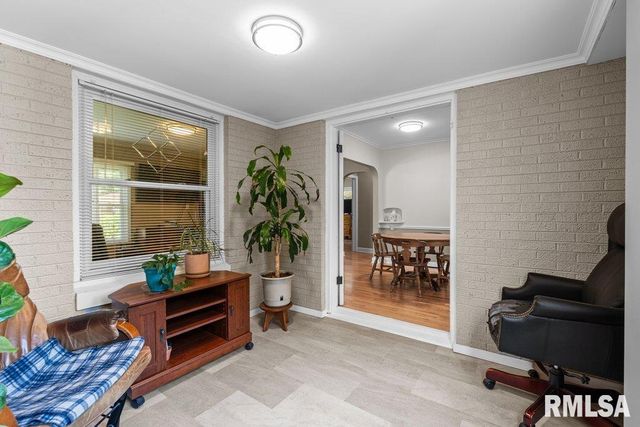 1870 25TH Avenue Court, Moline, IL 61265