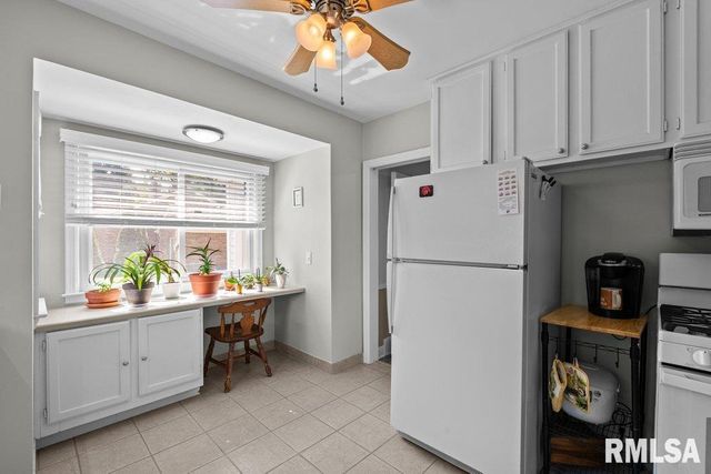 1870 25TH Avenue Court, Moline, IL 61265