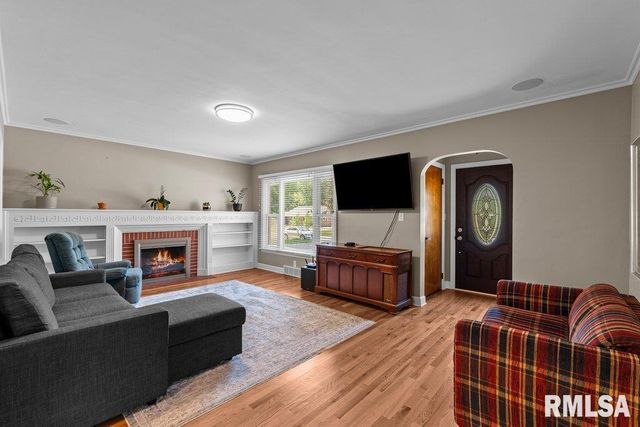 1870 25TH Avenue Court, Moline, IL 61265