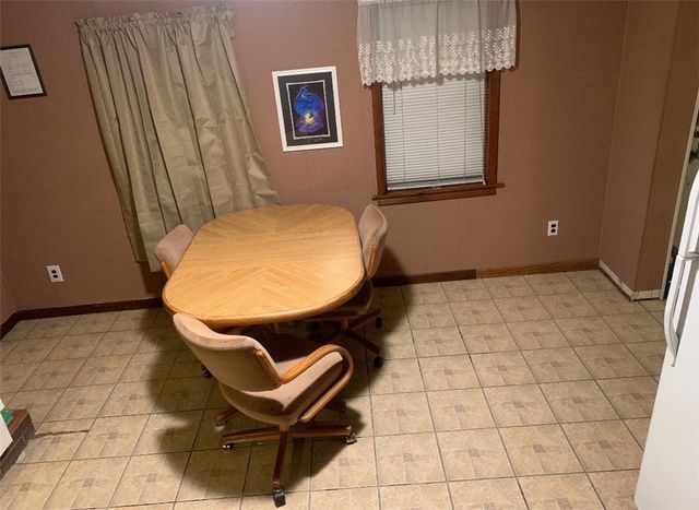 216 S 8th St, West Newton, PA 15089