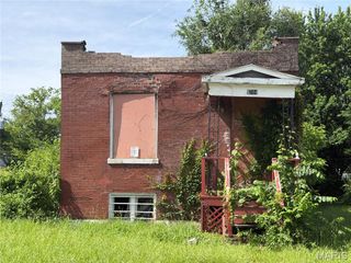 5204 Saint Louis Avenue, St Louis, MO 63115