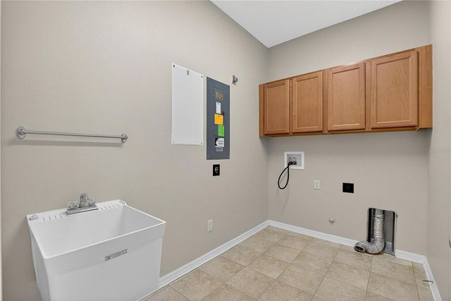 1403 RUSHGROVE CIRCLE, Dover, FL 33527