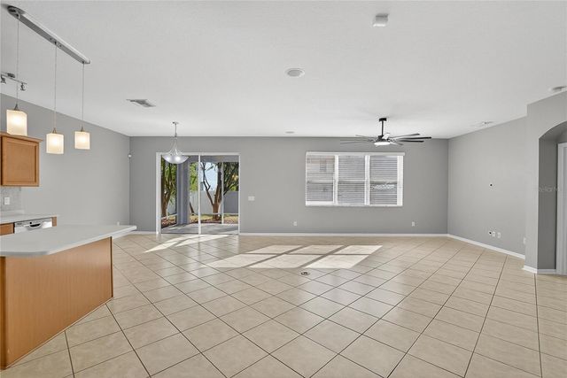 1403 RUSHGROVE CIRCLE, Dover, FL 33527