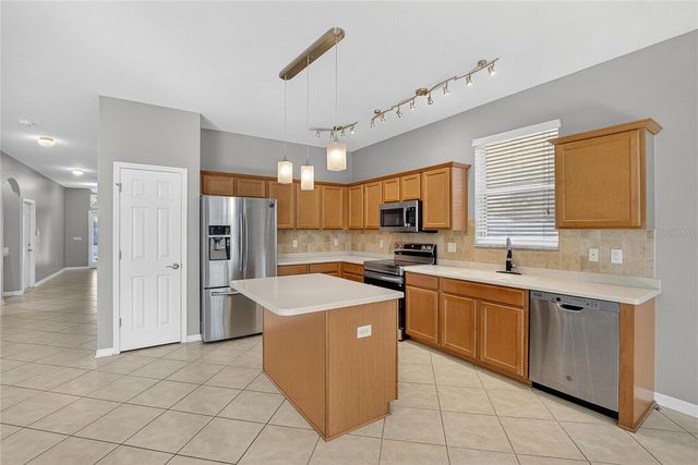 1403 RUSHGROVE CIRCLE, Dover, FL 33527