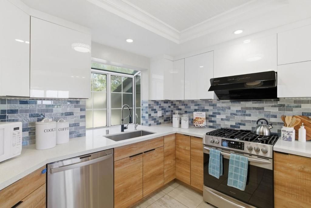 Image 18 of property listing at 1232 Copper Peak Lane, San Jose, CA 95120