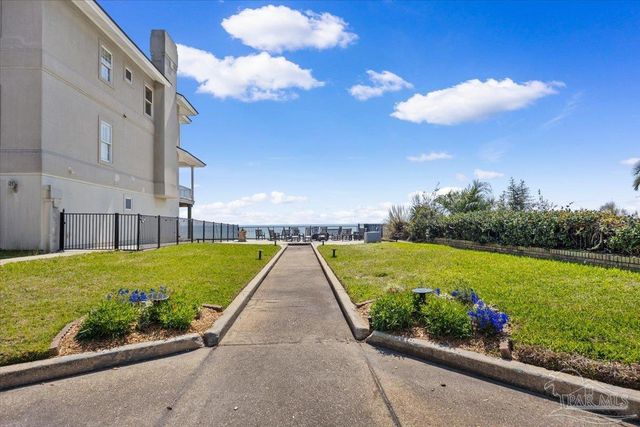 3343 Chantarene Dr, Pensacola, FL 32507