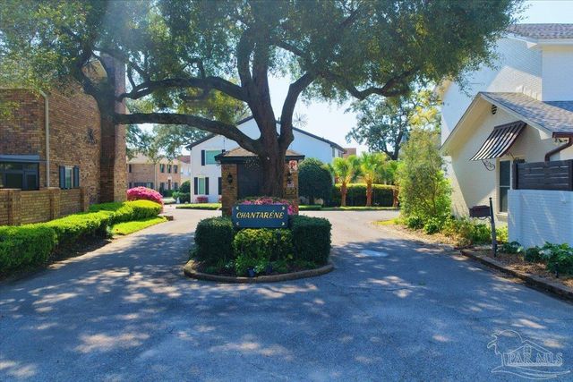 3343 Chantarene Dr, Pensacola, FL 32507