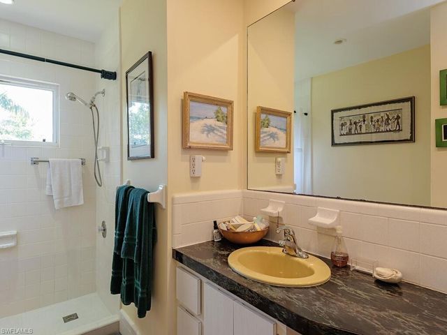 461 Carica RD, Naples, FL 34108