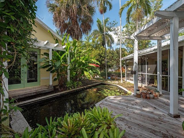 461 Carica RD, Naples, FL 34108