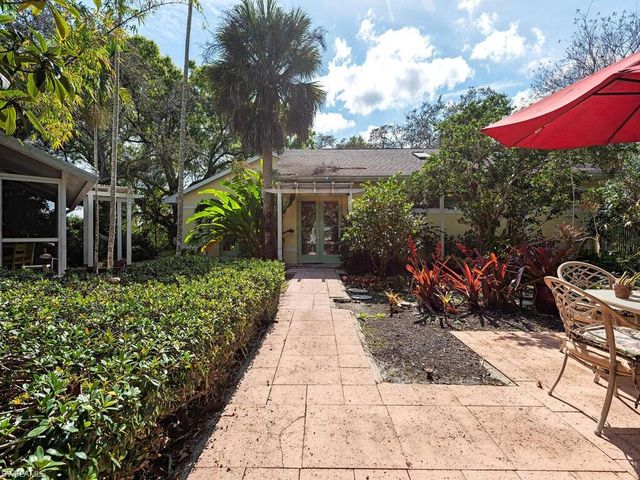 461 Carica RD, Naples, FL 34108