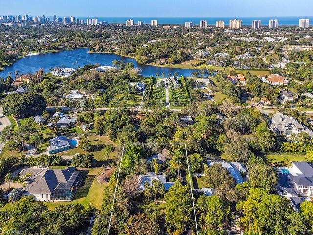 461 Carica RD, Naples, FL 34108