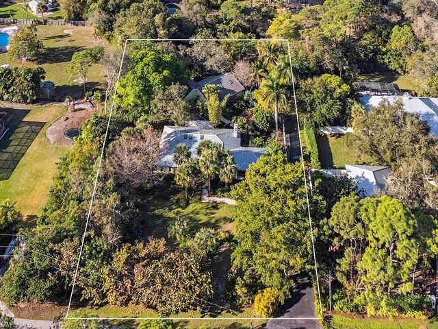 461 Carica RD, Naples, FL 34108