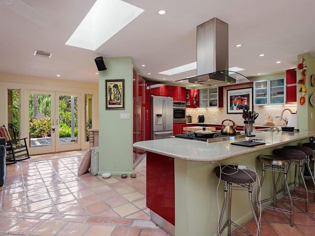 461 Carica RD, Naples, FL 34108