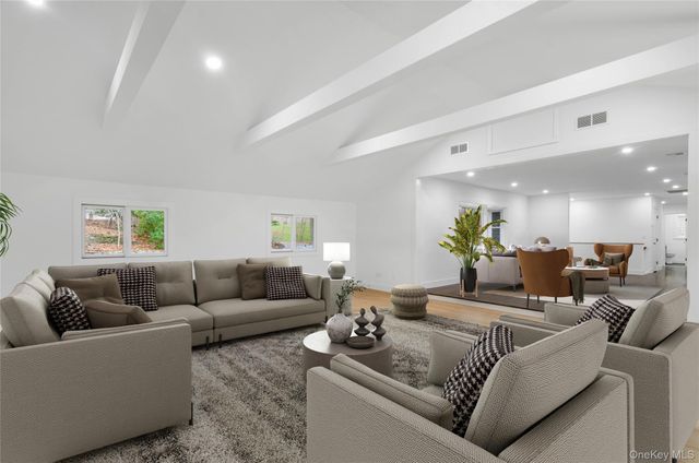 150 Remsen Road, Wading River, NY 11792