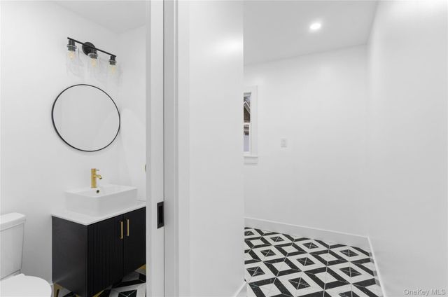 150 Remsen Road, Wading River, NY 11792