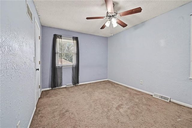 17009 E 3rd Terrace S, Independence, MO 64056