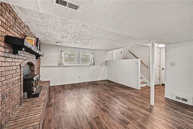 17009 E 3rd Terrace S, Independence, MO 64056