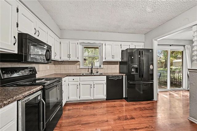 17009 E 3rd Terrace S, Independence, MO 64056
