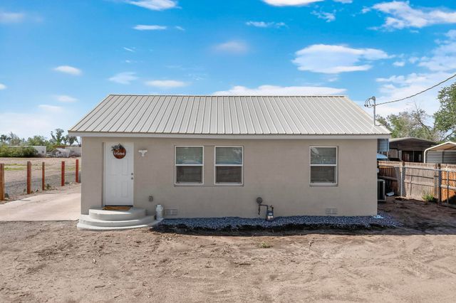 164 WILLOW Road NW, Albuquerque, NM 87107