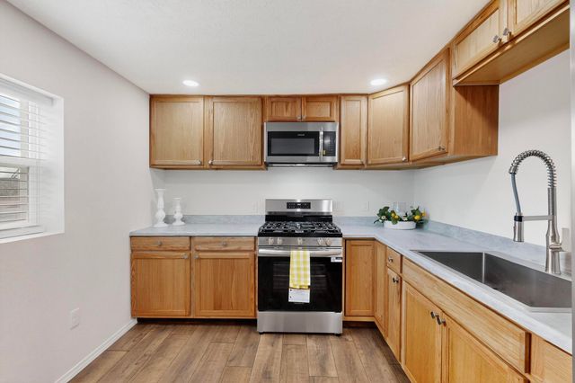 164 WILLOW Road NW, Albuquerque, NM 87107