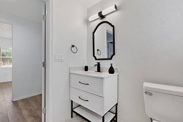 164 WILLOW Road NW, Albuquerque, NM 87107