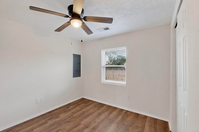 164 WILLOW Road NW, Albuquerque, NM 87107