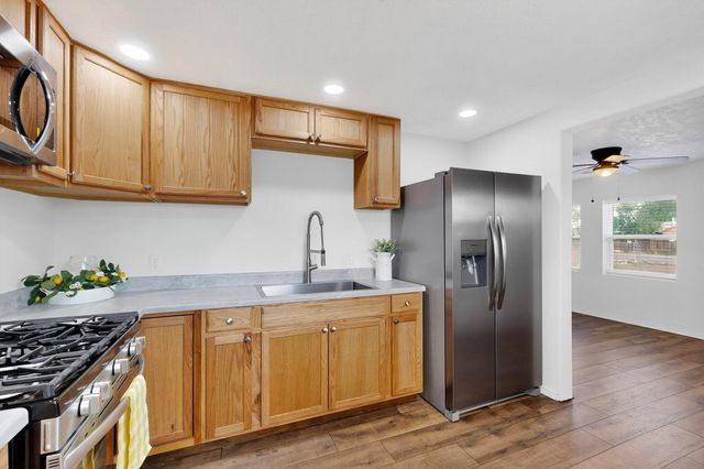 164 WILLOW Road NW, Albuquerque, NM 87107