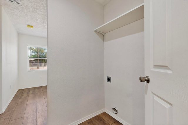 164 WILLOW Road NW, Albuquerque, NM 87107