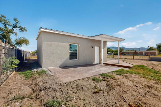 164 WILLOW Road NW, Albuquerque, NM 87107