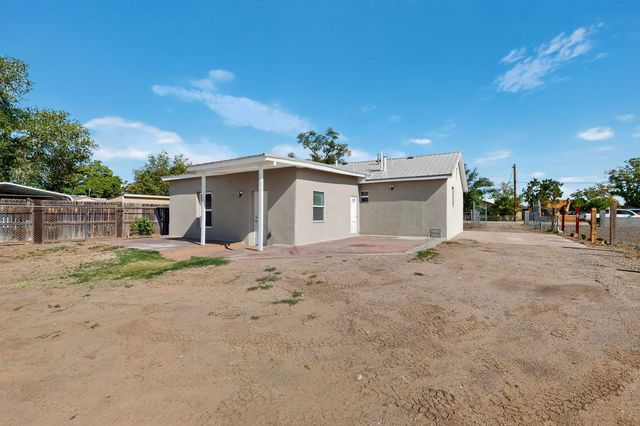 164 WILLOW Road NW, Albuquerque, NM 87107