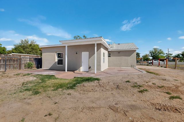 164 WILLOW Road NW, Albuquerque, NM 87107
