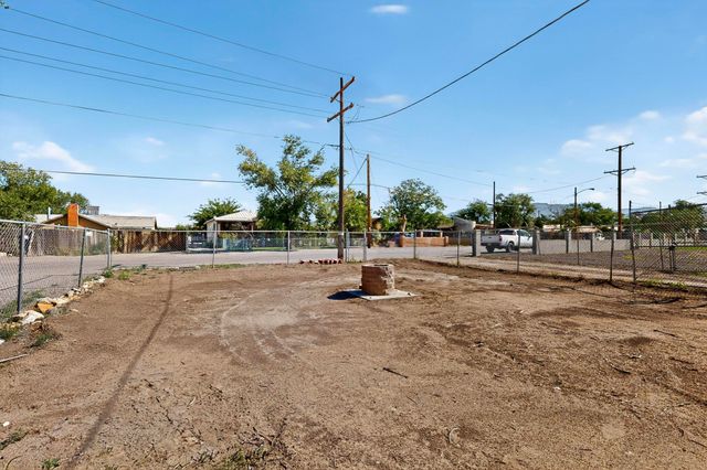 164 WILLOW Road NW, Albuquerque, NM 87107