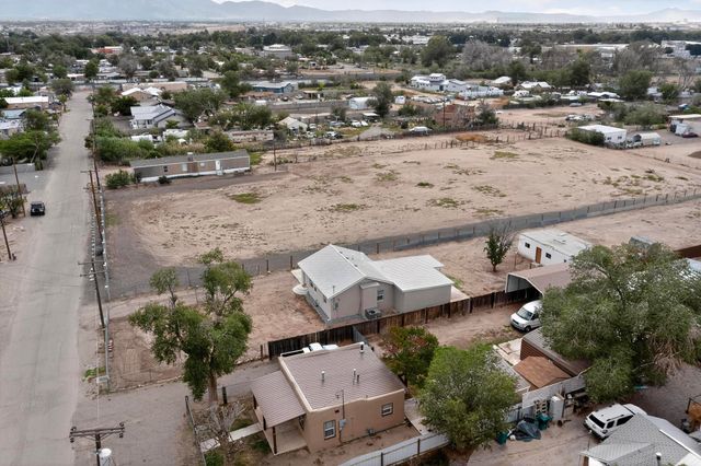 164 WILLOW Road NW, Albuquerque, NM 87107