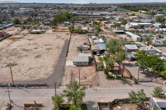 164 WILLOW Road NW, Albuquerque, NM 87107